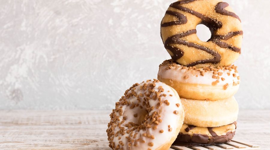 Donuts bakken met bakbenodigdheden van Bakwinkel